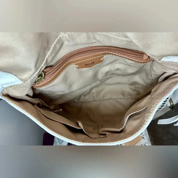 New THE SAK Cream Leather Crossbody - Picture 6 of 8